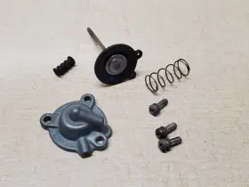 16021-mc8-671 Honda Keihin Carburetor Accelerator Pump Cover Ft500 Ascot 1982-83