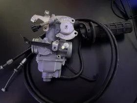 16100-kce-672o Honda 96-04 Xr250 Oem Carburetor With Twist Throttle/cable