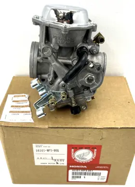 16101-mf5-861 Honda Oem Vt500c A Ac 1986 Right Carburetor Assy. Motorcycle