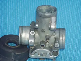16104-392-004 Honda 75-76 Cb750 F Carb Body Outside Right Carburetor D