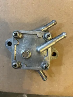 Df52-133-d Mikuni Vintage Square Fuel Vacuum Pulse Pump Single 1 Outlet