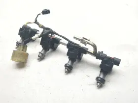 Suzuki 15710-24f00 99-07 Hayabusa Gsx1300r Fuel Rail With Injectors -set Of 4