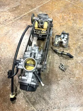 13202-20f40 Suzuki 2000 Sv650 13201-20f40 1999-2002 Sv650s Oem Carburetors