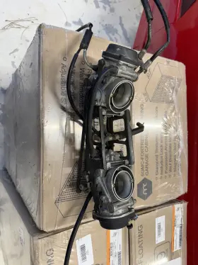 20f2-t011 Suzuki 99-02 Sv650 Sv650s Carburetors Carb Fuel Air Intake Assembly- Exc