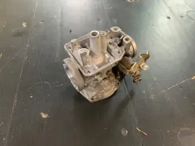 1aa-14900-00 Yamaha Xj700 Xj 700 Maxim - Carburetor Body Left Inside #2 85 86 Oem