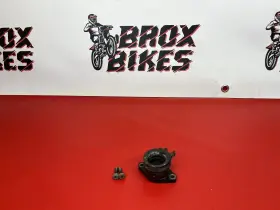 42u-13596-01-00 Yamaha 1986 Xt350 Xt 350 Right Side Carburetor Joint Rubber Intake